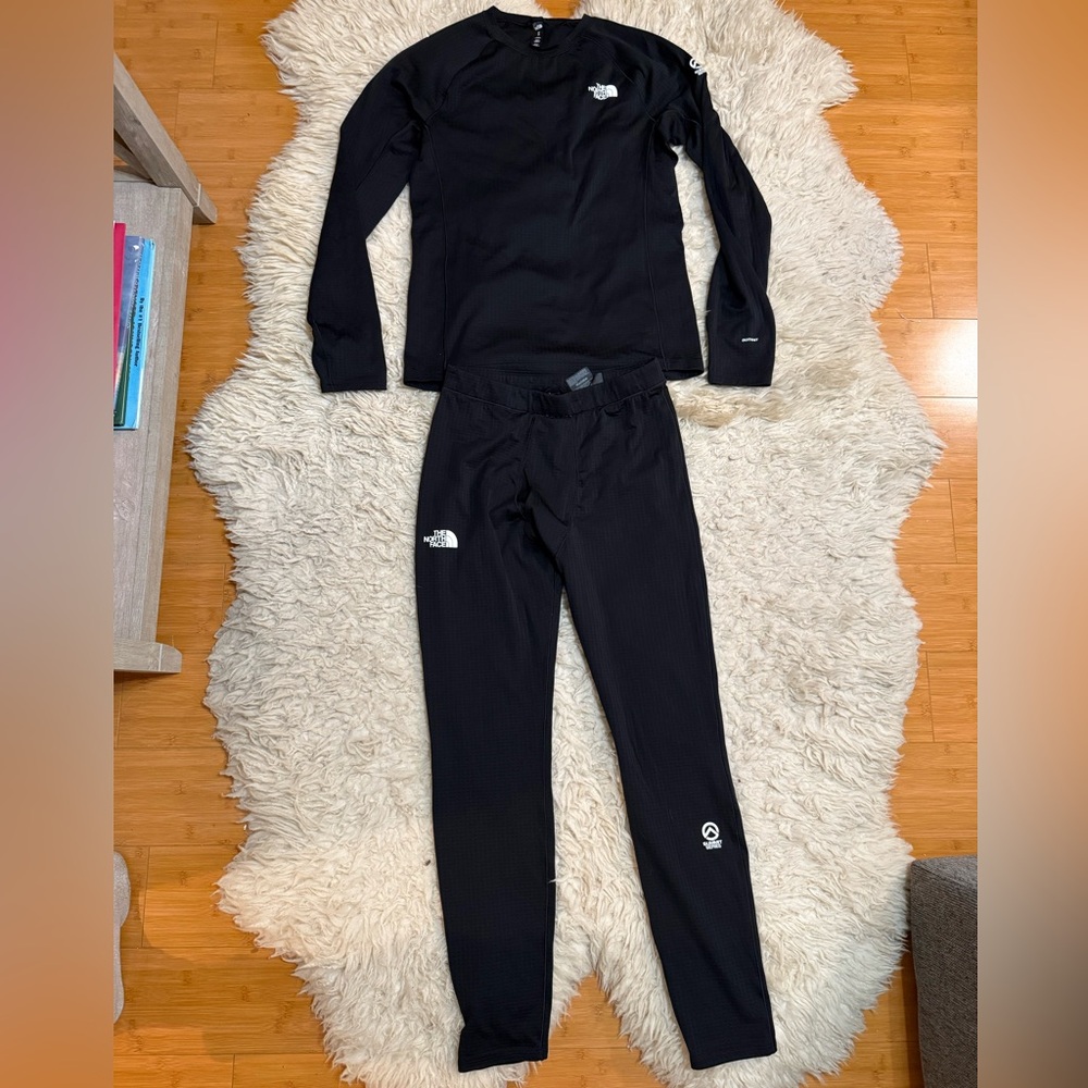 Men’s The North Face Summit Series Pro tights and crew top. Size Medium